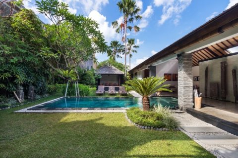 3 bedrooms Villa in Seminyak, Badung, Indonesia No. 1380