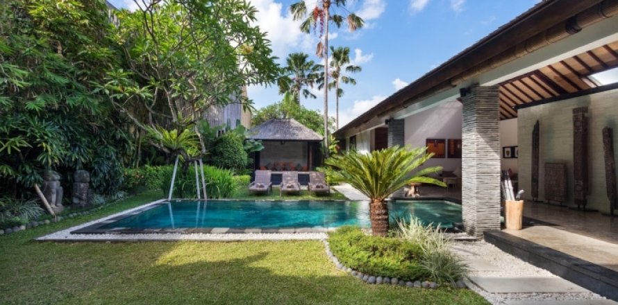 Вилла с 3 спальнями в Seminyak, Бадунг, Индонезия № 1380