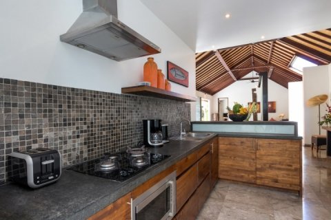 Вилла с 3 спальнями в Seminyak, Бадунг, Индонезия № 1380 7