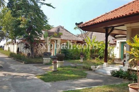 Вилла с 96 спальнями в Lovina, Антуран, Булеленг, Индонезия № 7884 11