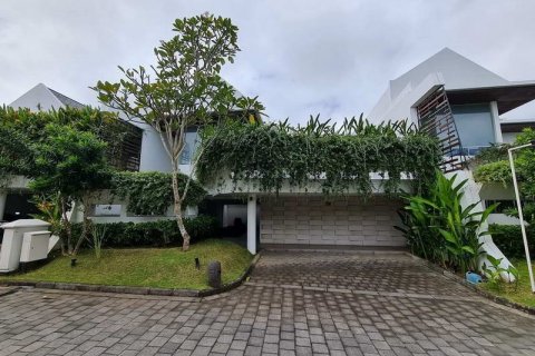 2 bedrooms Villa in South Kuta, Badung, Indonesia No. 7883