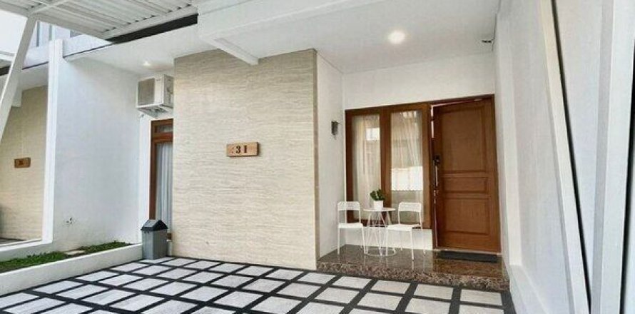 4 bedrooms House in Jakarta, Indonesia No. 5557
