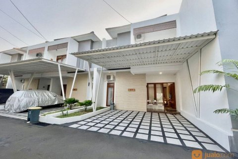 4 bedrooms House in Jakarta, Indonesia No. 5557 3