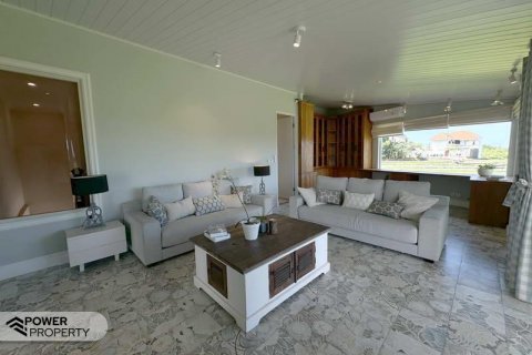5 bedrooms Villa in Canggu, Badung, Indonesia No. 7652 14