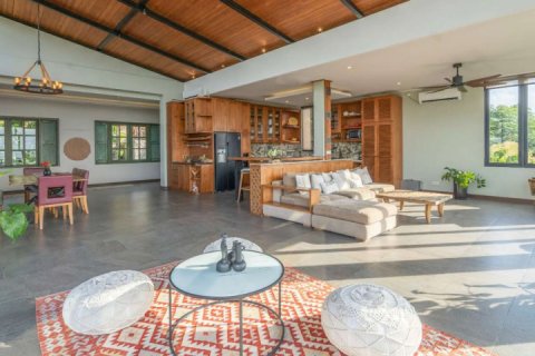 6 bedrooms Villa in South Kuta, Badung, Indonesia No. 8336 10