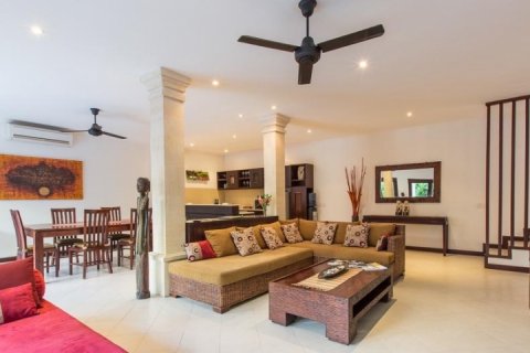 2 bedrooms Villa in Seminyak, Badung, Indonesia No. 1455 12