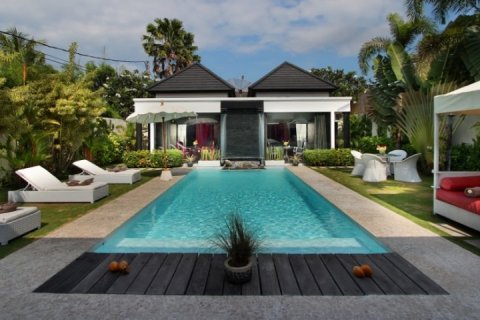 4 bedrooms Villa in Seminyak, Badung, Indonesia No. 1457 23