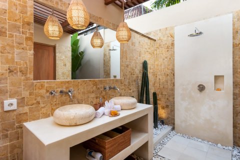 4 bedrooms Villa in Seminyak, Badung, Indonesia No. 1452 19