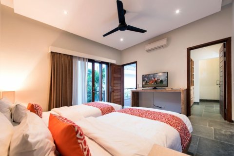 4 bedrooms Villa in Seminyak, Badung, Indonesia No. 1452 13