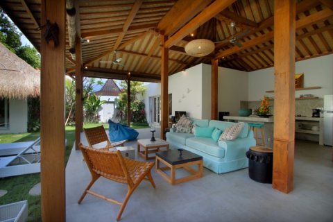 4 bedrooms Villa in Seminyak, Badung, Indonesia No. 1456 6