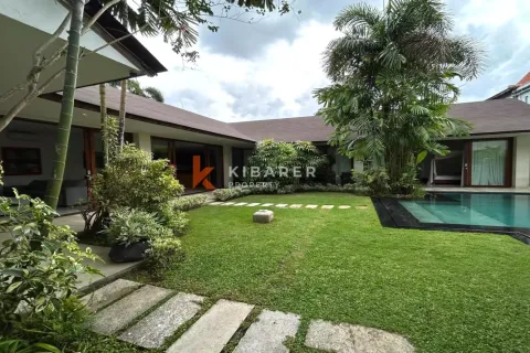 3 bedrooms Villa in Tibubeneng, Badung, Indonesia No. 11829