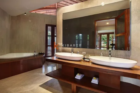 Вилла с 5 спальнями в Jimbaran, Бадунг, Индонезия № 12576 30