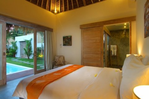 4 bedrooms Villa in Seminyak, Badung, Indonesia No. 1112 17