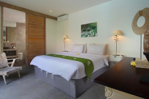 4 bedrooms Villa in Seminyak, Badung, Indonesia No. 1112 15