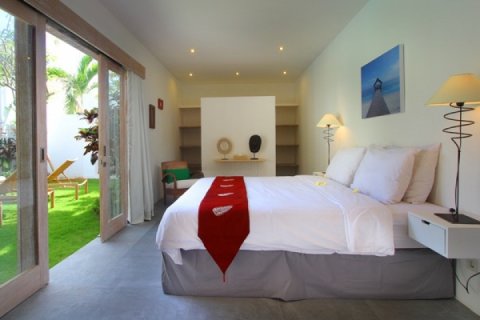 4 bedrooms Villa in Seminyak, Badung, Indonesia No. 1112 11