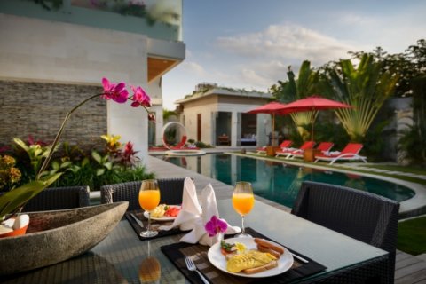 3 bedrooms Villa in Seminyak, Badung, Indonesia No. 1109 3
