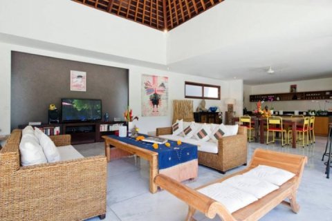 Вилла с 3 спальнями в Seminyak, Бадунг, Индонезия № 1207 5