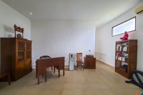 4 bedrooms Villa in Badung, Indonesia No. 10996 13