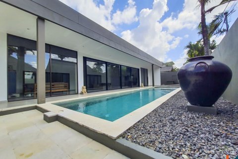 4 bedrooms Villa in Badung, Indonesia No. 10996 8