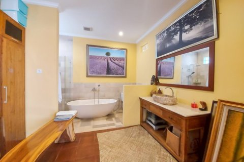 4 bedrooms Villa in South Denpasar, Denpasar, Indonesia No. 10995 23