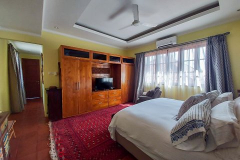 4 bedrooms Villa in South Denpasar, Denpasar, Indonesia No. 10995 15