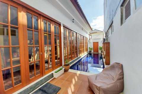 4 bedrooms Villa in South Denpasar, Denpasar, Indonesia No. 10995