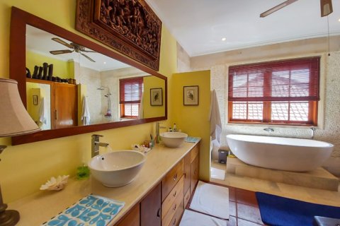 4 bedrooms Villa in South Denpasar, Denpasar, Indonesia No. 10995 4