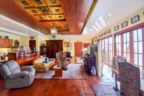 4 bedrooms Villa in South Denpasar, Denpasar, Indonesia No. 10995 13