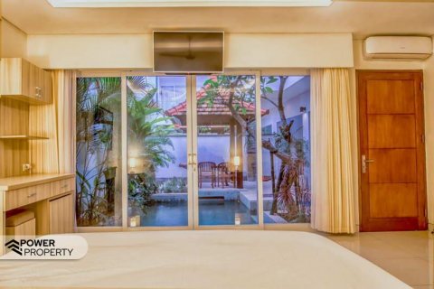3 bedrooms Villa in Benoa, Badung, Indonesia No. 9030 6