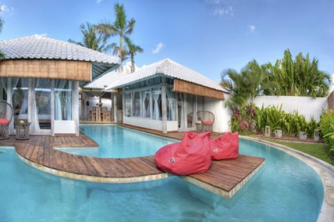 2 bedrooms Villa in Seminyak, Badung, Indonesia No. 1590 3