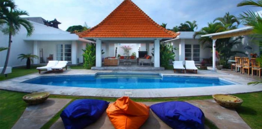 4 bedrooms Villa in Seminyak, Badung, Indonesia No. 1591