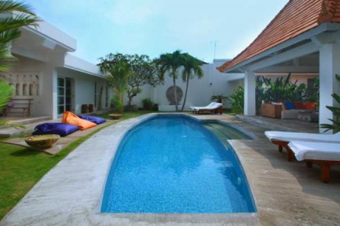 4 bedrooms Villa in Seminyak, Badung, Indonesia No. 1591 4