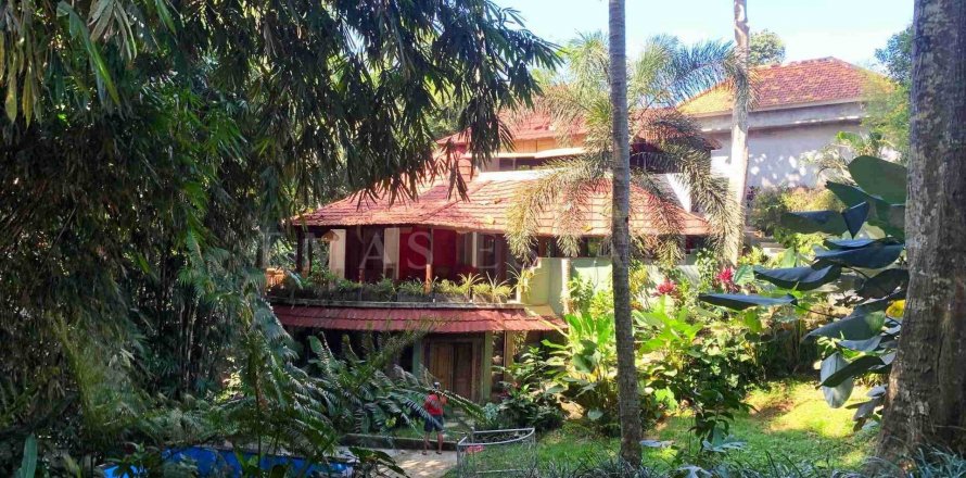 4 bedrooms Villa in Gianyar, Indonesia No. 1842