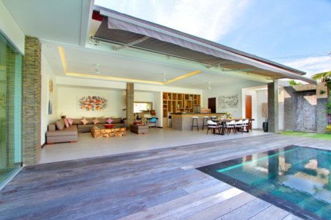 Вилла с 3 спальнями в Seminyak, Бадунг, Индонезия № 1417 2