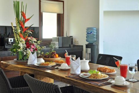 2 bedrooms Villa in Seminyak, Badung, Indonesia No. 1418 14