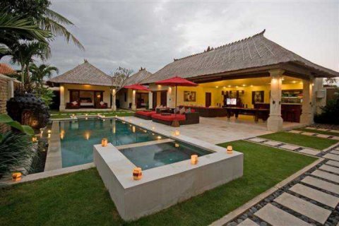 3 bedrooms Villa in Seminyak, Badung, Indonesia No. 1045 8