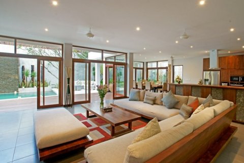 4 bedrooms Villa in Seminyak, Badung, Indonesia No. 1048 7