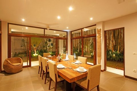 4 bedrooms Villa in Seminyak, Badung, Indonesia No. 1048 15