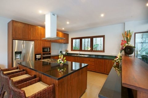 4 bedrooms Villa in Seminyak, Badung, Indonesia No. 1048 16