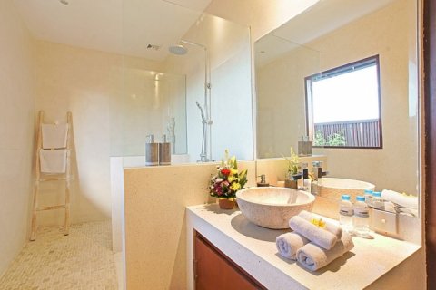 4 bedrooms Villa in Seminyak, Badung, Indonesia No. 1048 26