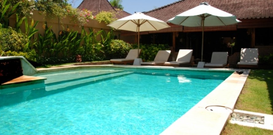 3 bedrooms Villa in Seminyak, Badung, Indonesia No. 1046