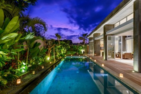 Вилла с 4 спальнями в Seminyak, Бадунг, Индонезия № 1051 21