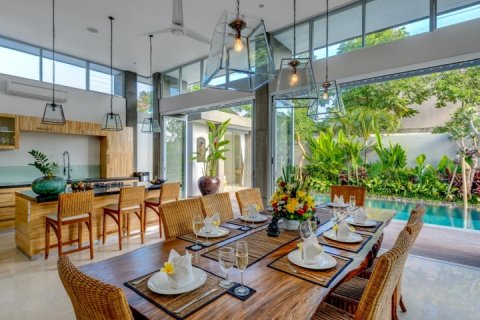 Вилла с 4 спальнями в Seminyak, Бадунг, Индонезия № 1051 4