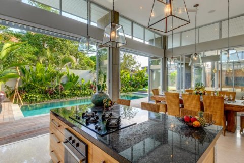 Вилла с 4 спальнями в Seminyak, Бадунг, Индонезия № 1051 7
