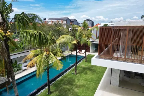 Вилла с 4 спальнями в Kerobokan, Бадунг, Индонезия № 10787 2