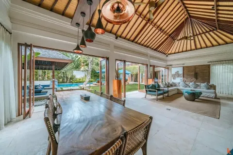 4 bedrooms Villa in Seminyak, Badung, Indonesia No. 10788 10