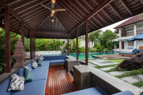 4 bedrooms Villa in Seminyak, Badung, Indonesia No. 10788 6