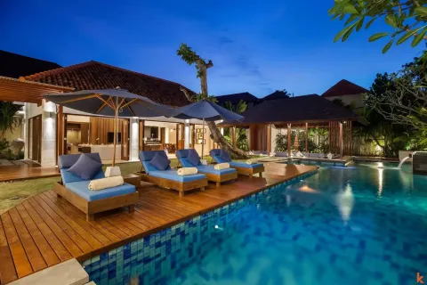 4 bedrooms Villa in Seminyak, Badung, Indonesia No. 10788 3