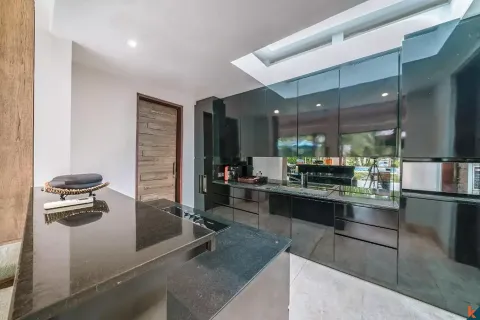 4 bedrooms Villa in Seminyak, Badung, Indonesia No. 10788 13