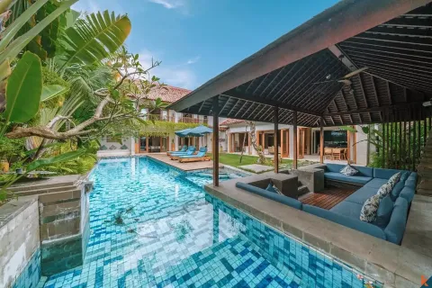 4 bedrooms Villa in Seminyak, Badung, Indonesia No. 10788 2